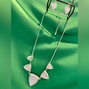 New Elegant Silver Necklace for Women